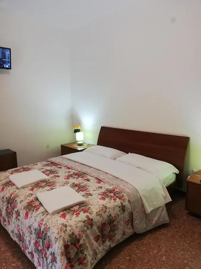 Venice Best Vacation Marghera 2*,